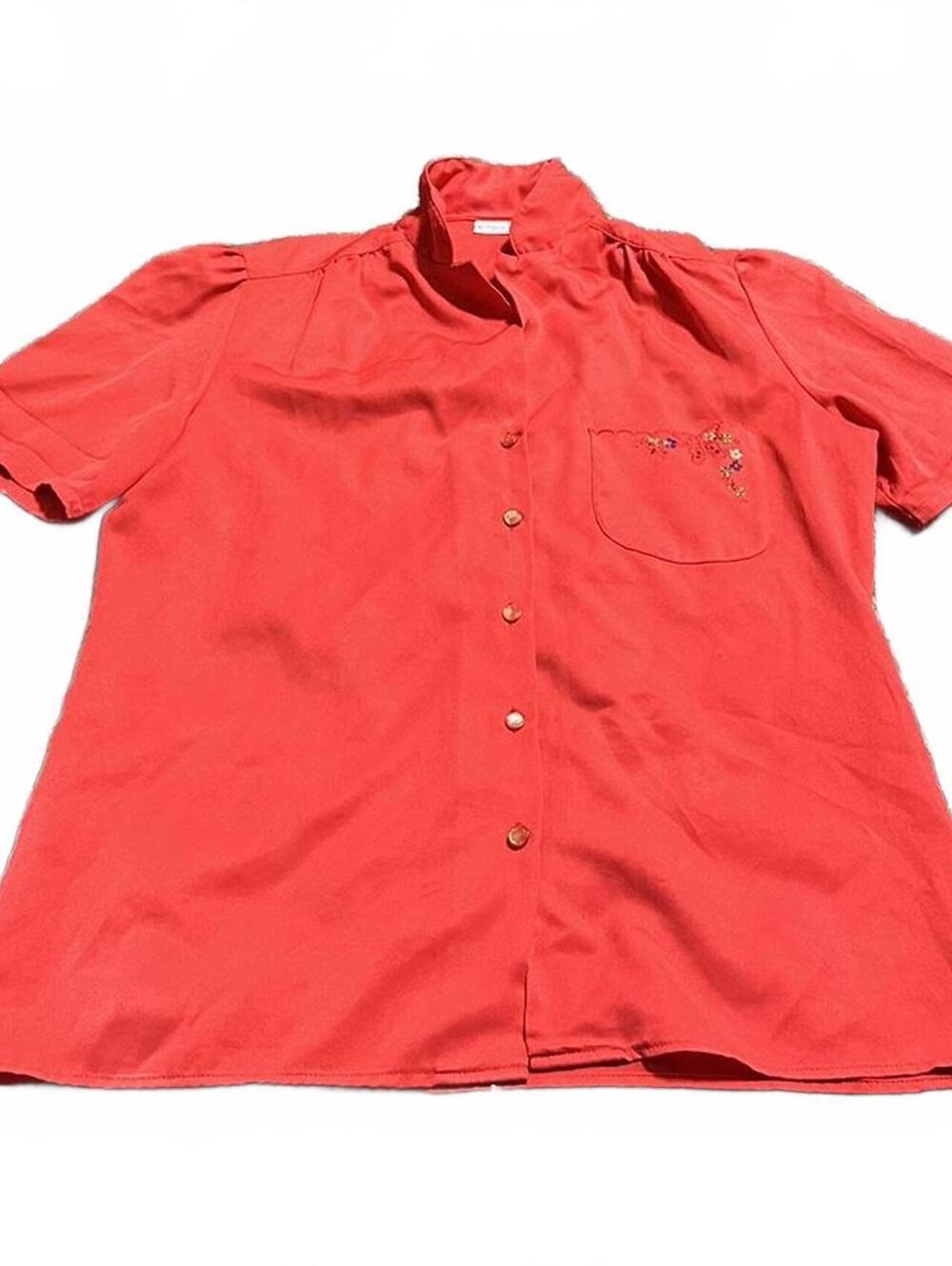 70's Levi’s Flower Child Women's Button Up With Embroidered Butterly Pocket